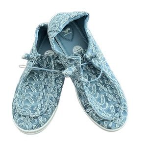 Rocket Dog Plush Foam Tennis Shoes. New Size 9